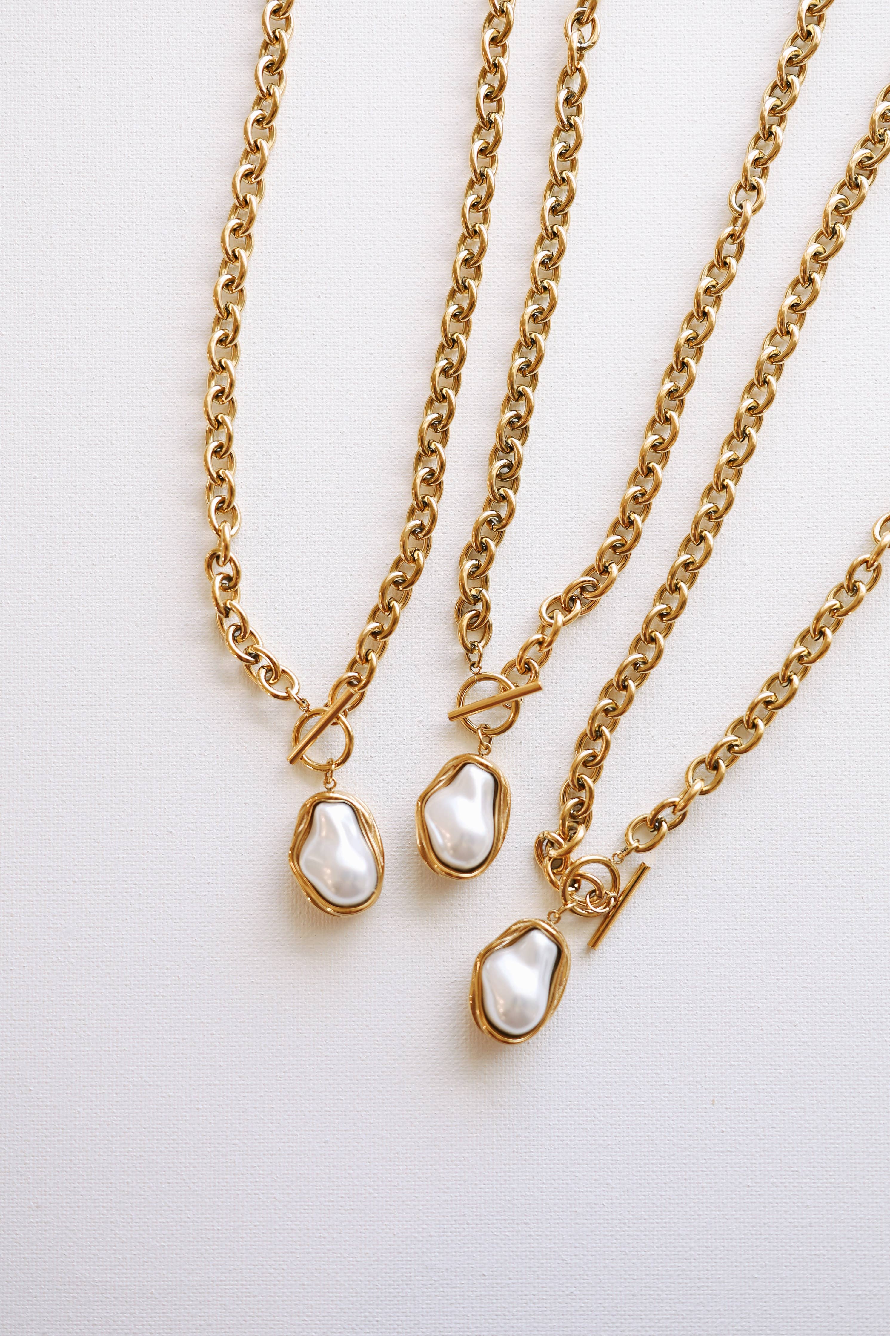 Cora Baroque Pearl Necklace