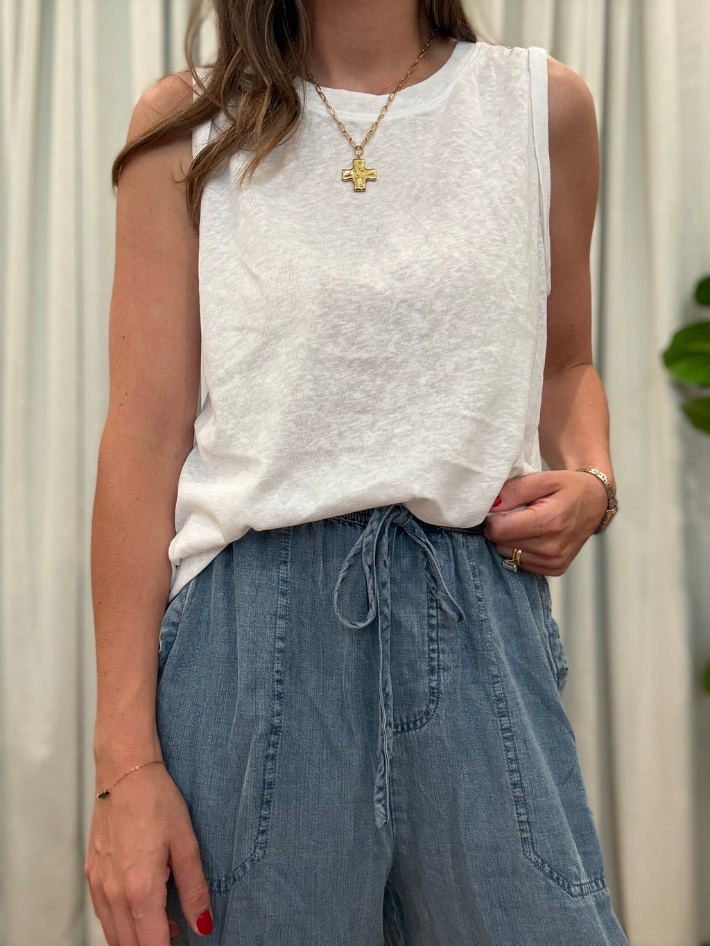 Rolled Sleeve Tanks