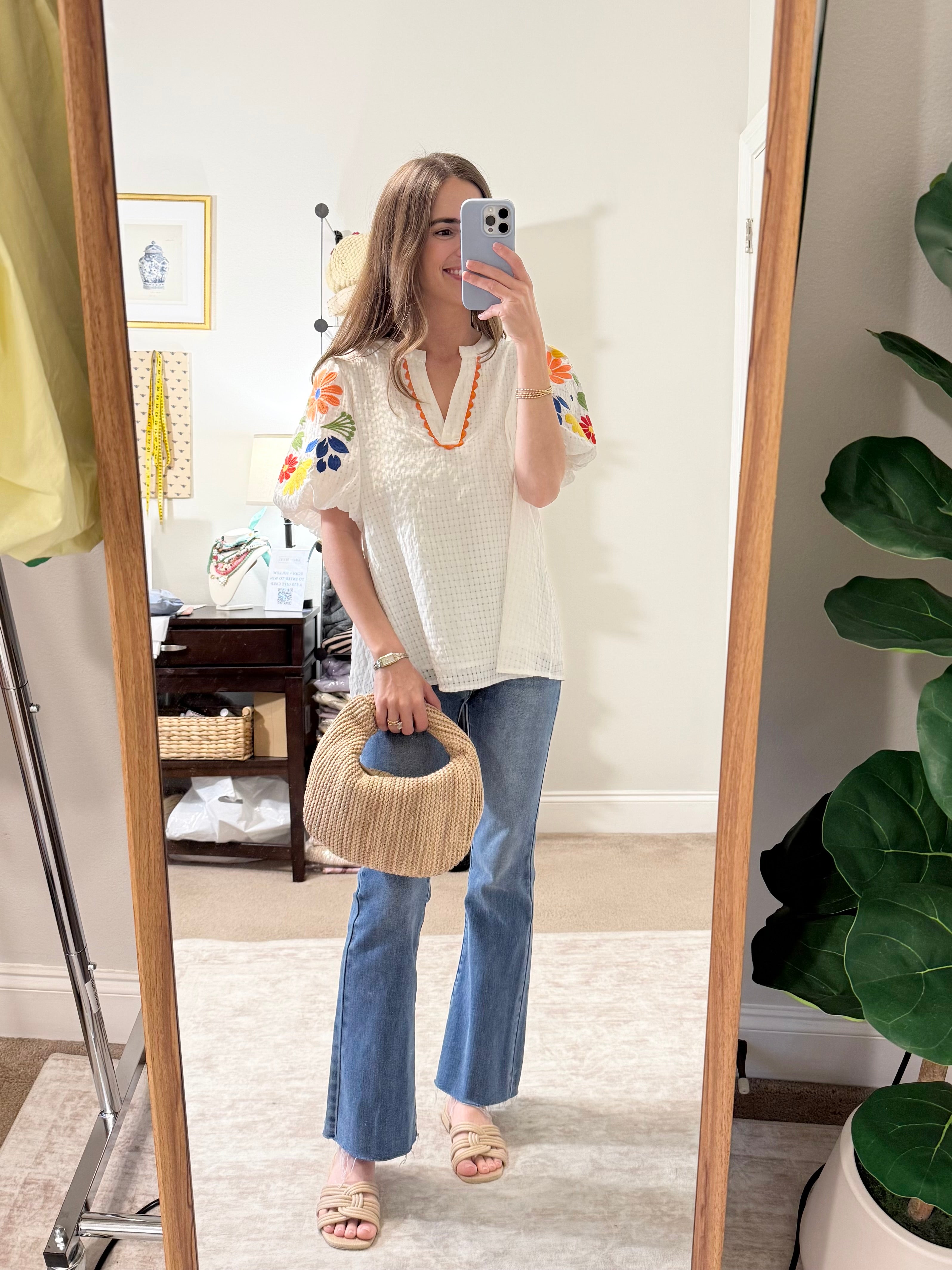 Embroidered Puff Sleeve Top